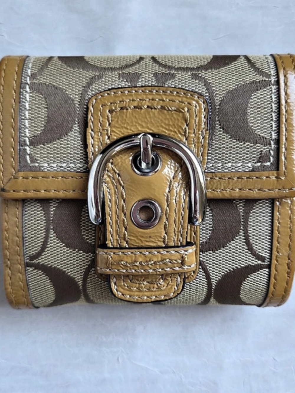 Vintage Y2K Coach Soho Signature Buckle Compact Wallet